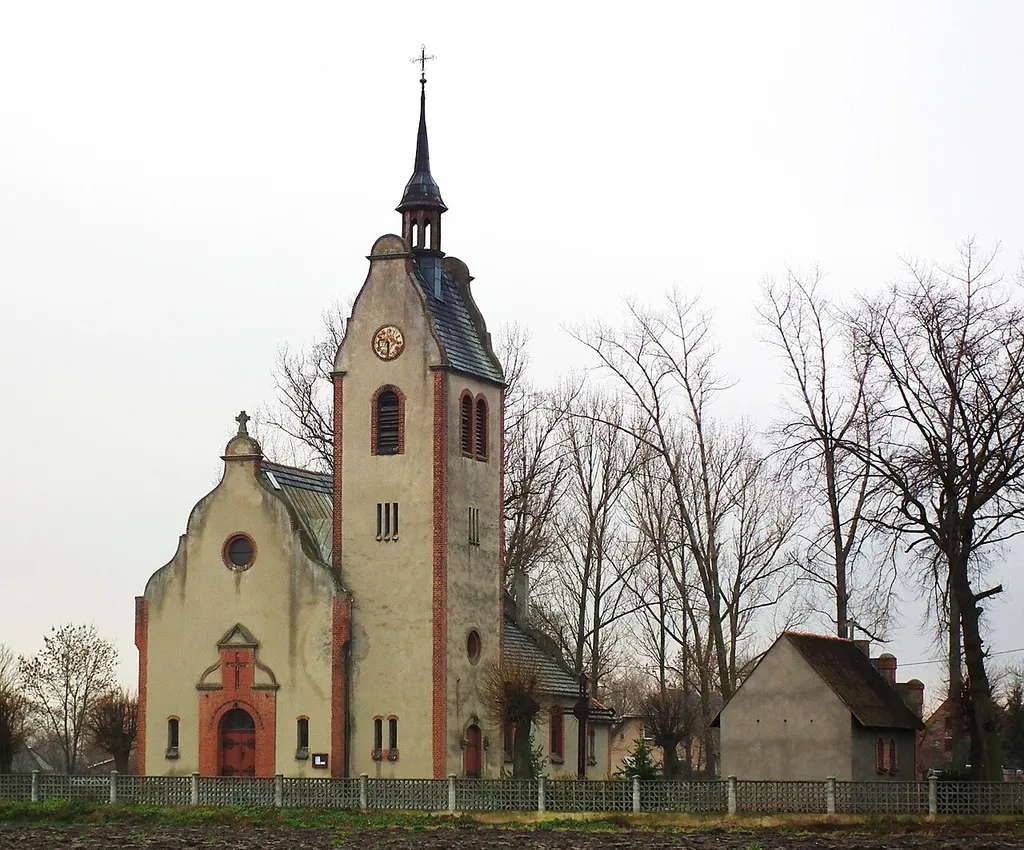 Kościół NMP KP w Świaniarach w gm. Kłecko.