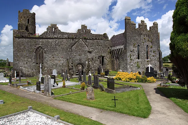 Kilmallock Collegiate Church Dedicated to the saints St Peter and St Paul, the church was built in the 13c. It differs in that it was served by a community of clerics - a college, which did not follow a monastic rule. In 1600 the sugan Earl of Desmond surrendered to the Crown in the church. His successor, James, 15th Earl of Desmond attended a Protestant service here causing such great offence among his subjects, that they rebelled against him.