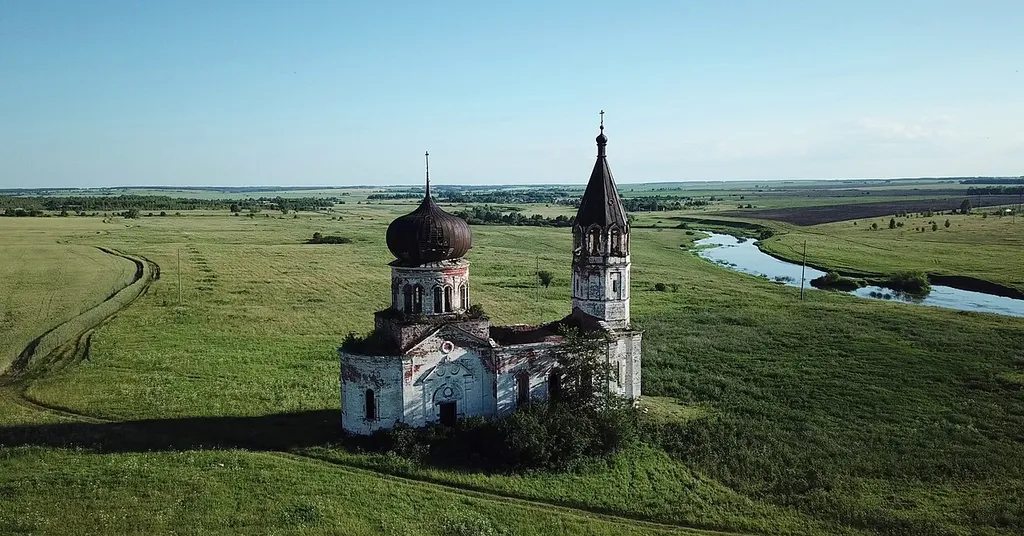 Крестовоздвиженская церковь: Анненковский Карьер, Вадский район, Нижегородская область