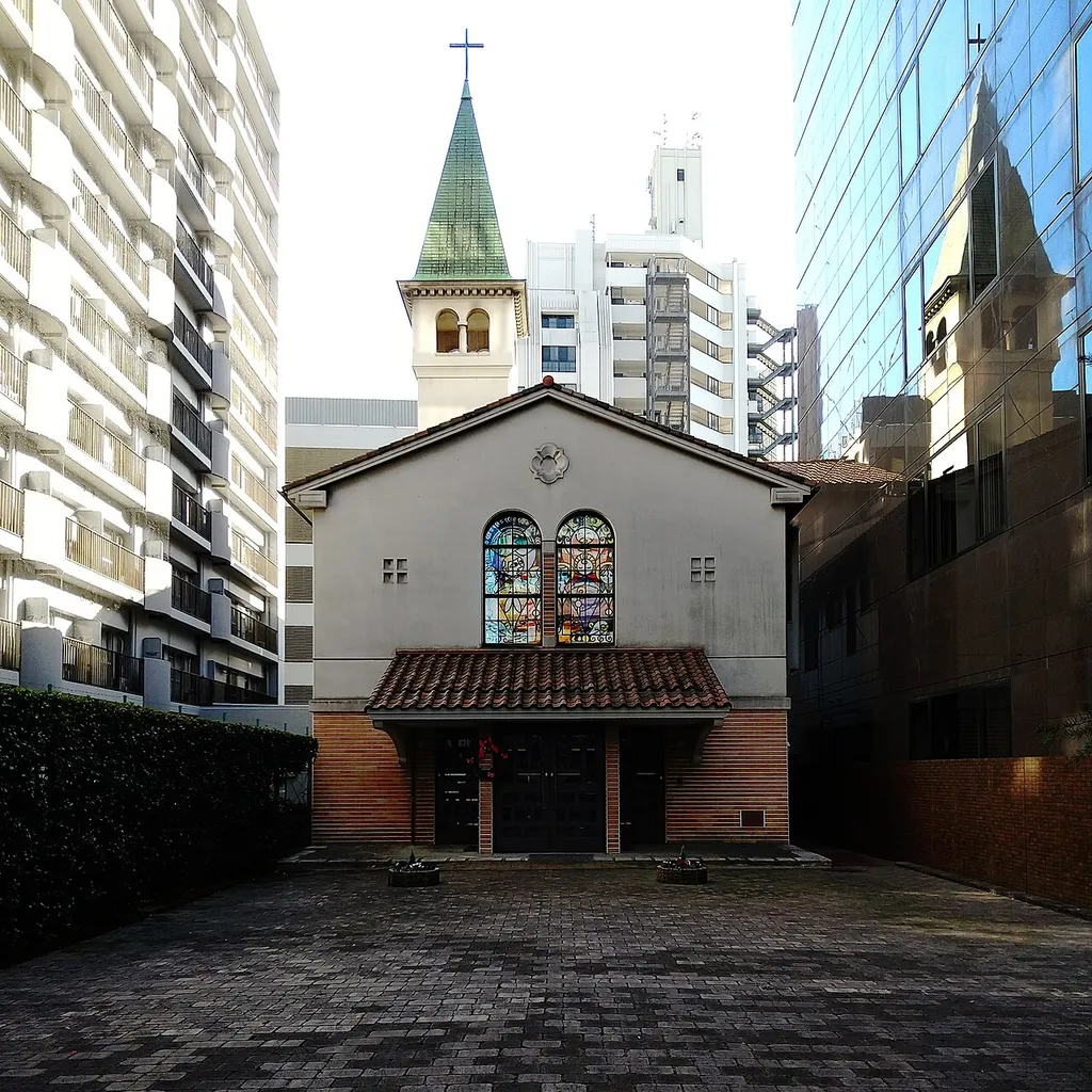 Fukuoka Chūbu Church, the façade (Address: 4-36, Daimyō 2-chōme, Chūō-ku, Fukuoka City 8100041, Japan)