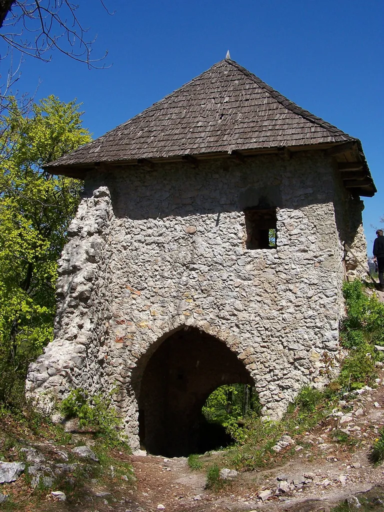 This media shows the protected monument with the number 608-528/0 CHMSK/608-528/0,CHMSK/608-528(other) in the Slovak Republic.