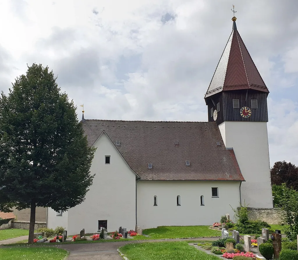 Kirche St. Georg, Gächingen vom Friedhof aus