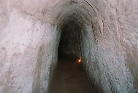 Củ Chi tunnels
