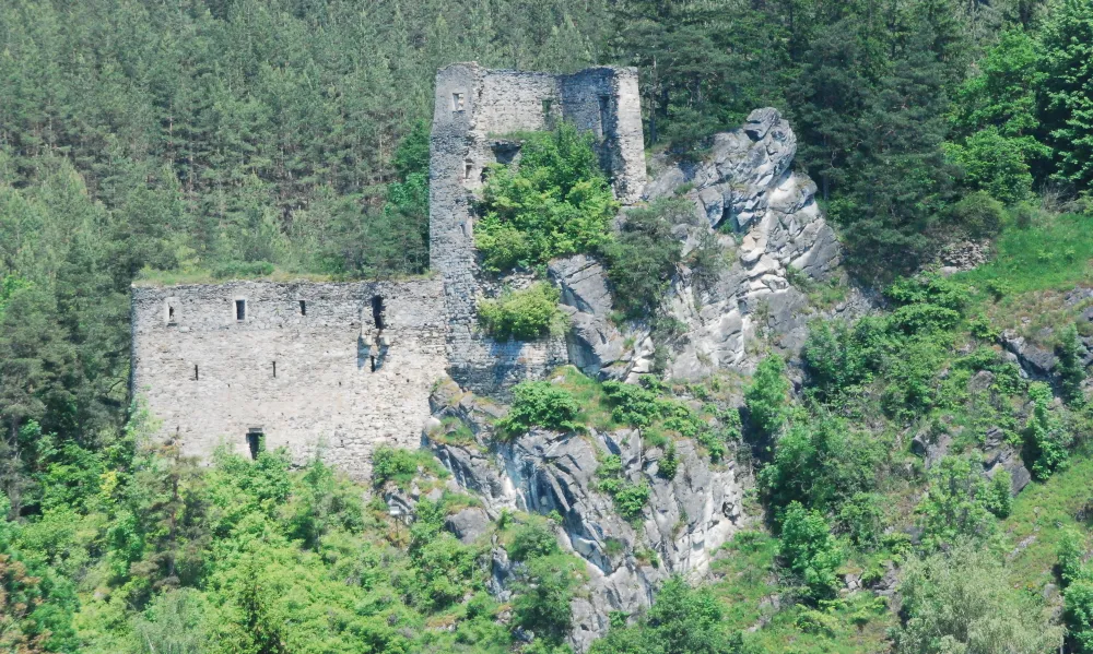Burgruine Eibenstein in Eibenstein an der Thaya in Niederösterreich