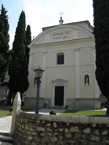 new Saints Benignus and Carus church
