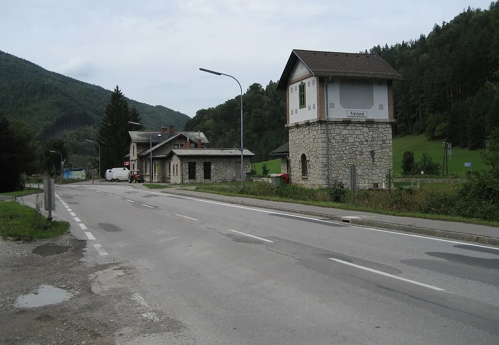 Bahnhof Freiland