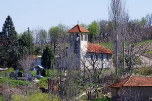 Holy Trinity Church, Tremnik