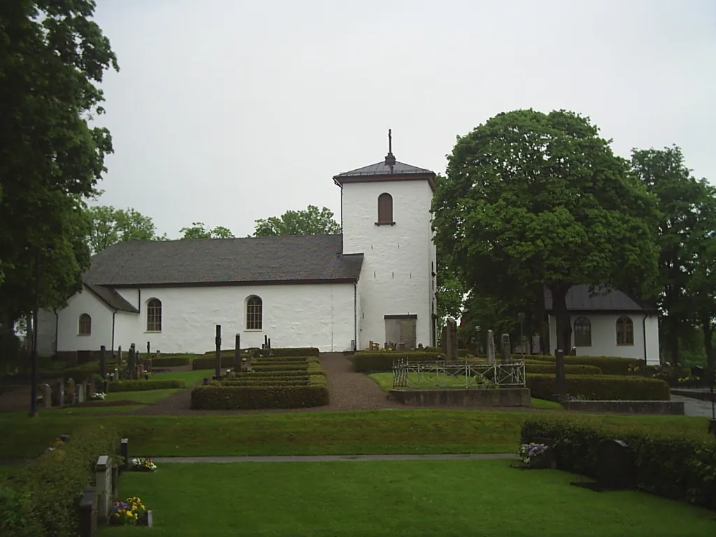 sv:Väne-Åsaka kyrka i sv:Åsaka-Björke församling i sv:Trollhättans kommun. Fotograf: Tubaist