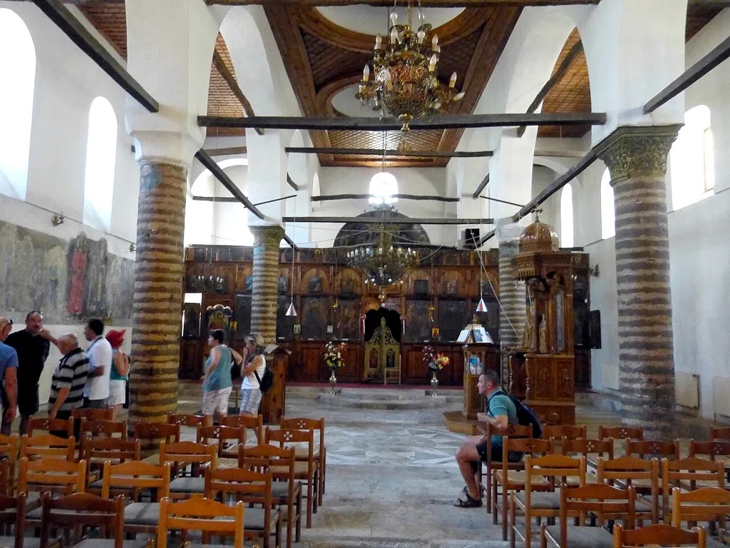 Berat (Albania). Borough of Gorica - Church of Saint Spyridon ( 18th century ): Interior.