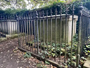 Tomb Of Zachariah Darby And Railings In St Johns Churchyard