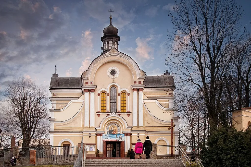 Rzeszów, ul. Zelwerowicza 2 - pierwotnie cerkiew greckokatolicka, obecnie rzymskokatolicki kościół parafialny pw. Wniebowzięcia NMP, 1889