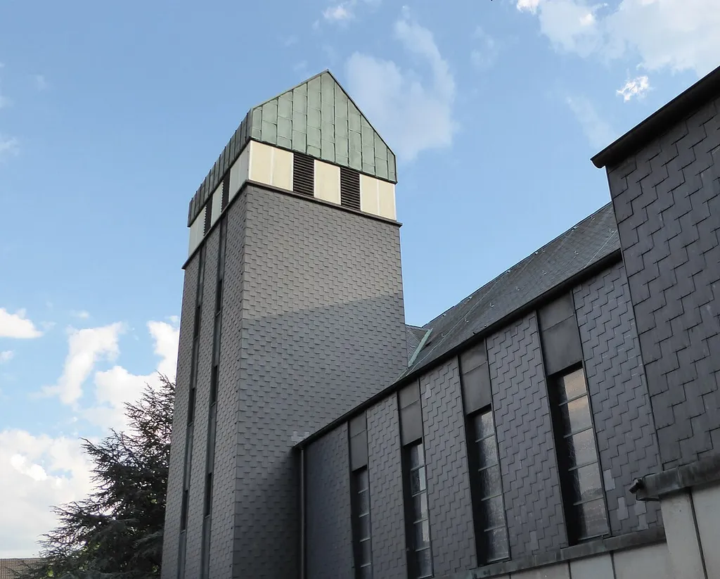 Außenansicht ,Seitenansicht mit Turm