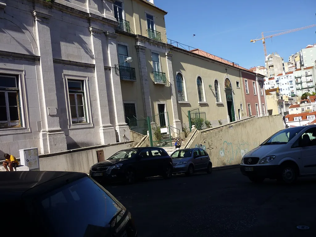 Desterro, Lissabon, Teil der hauptfassade und Kirche