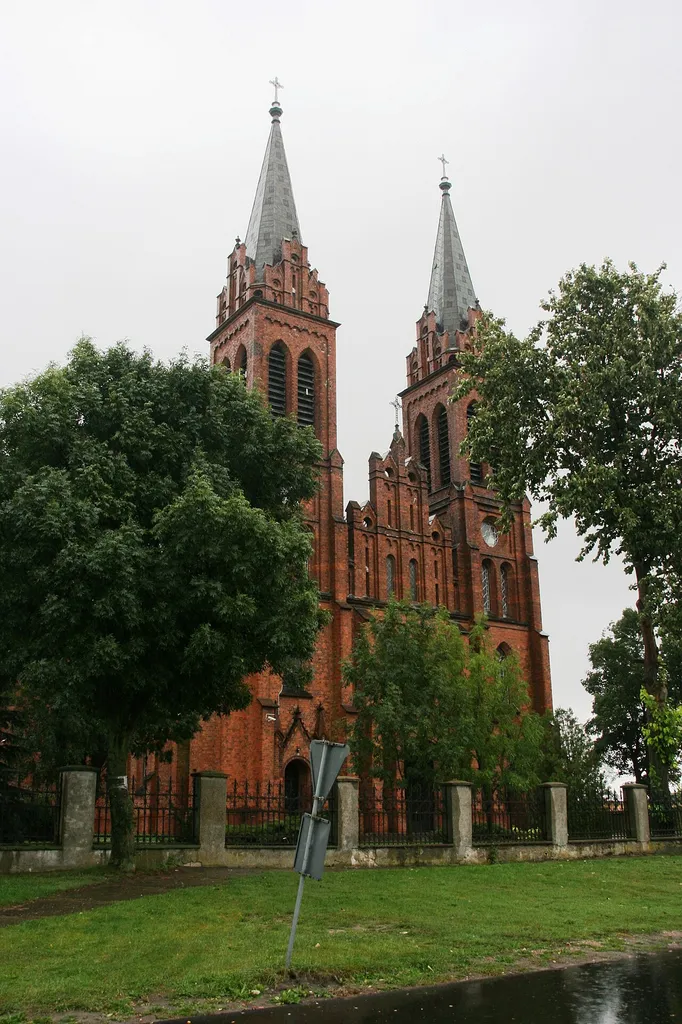 Złaków Kościelny 76 - kościół parafialny pw. Wszystkich Świętych, 1901 (zabytek nr rejestr. 761)