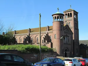 Roman Catholic Church of St Joseph, Front Walls and Steps