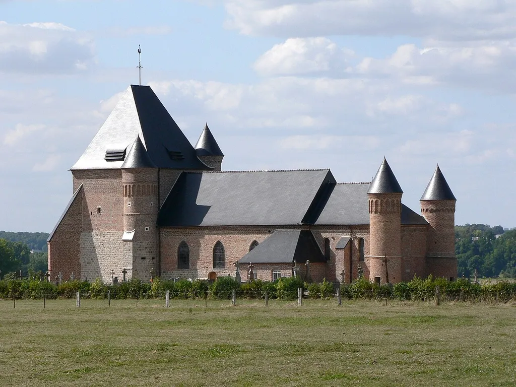 Église fortifiée de Flavigny-le-Grand-et-Beaurain, Aisne, France