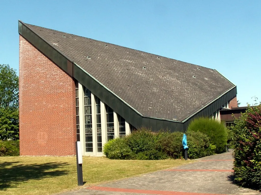 ev. Versöhnungskirche in Bünde, Stadtteil Südlengern, Ansicht von Südosten