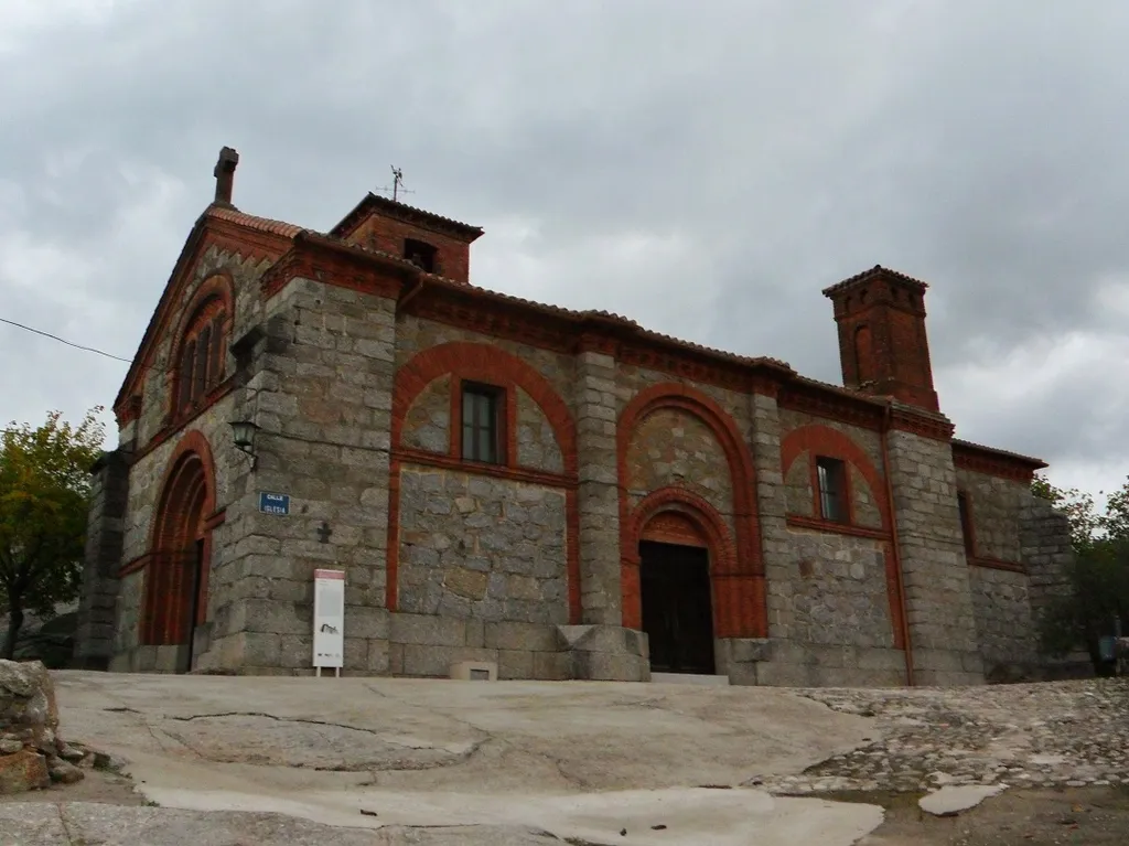 Church of Saint Peter Ad Vincula in La Parra, hamlet of Arenas de San Pedro.