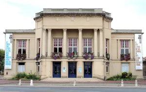 Théâtre Georges-Leygues