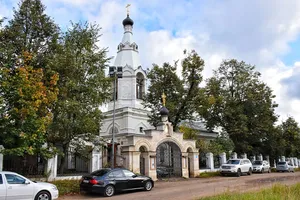 Saints Cosmas and Damian church, Metkino