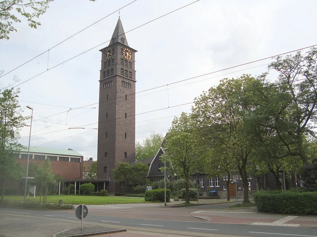 Die evangelische "Zwölf Apostel" Kirche in Herne-Wanne