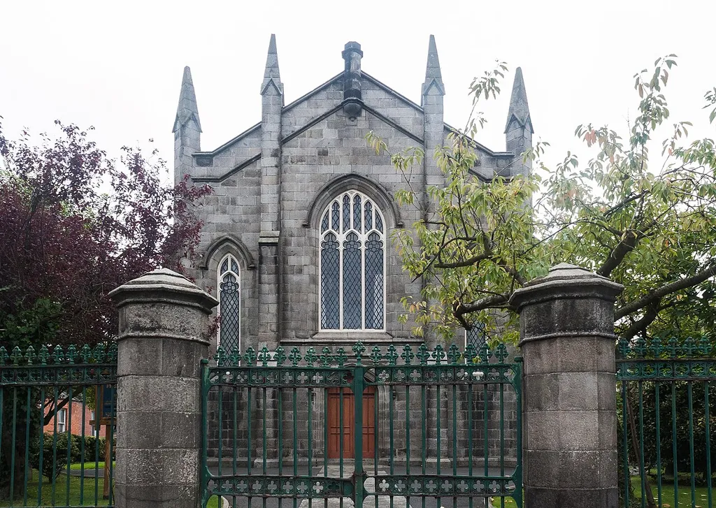 Presbyterian Church of Dundalk, as seen from Jocelyn Street, looking south. Built in 1839 after the designs of the Newry architect Thomas J. Duff in a Tudor Gothic style.
