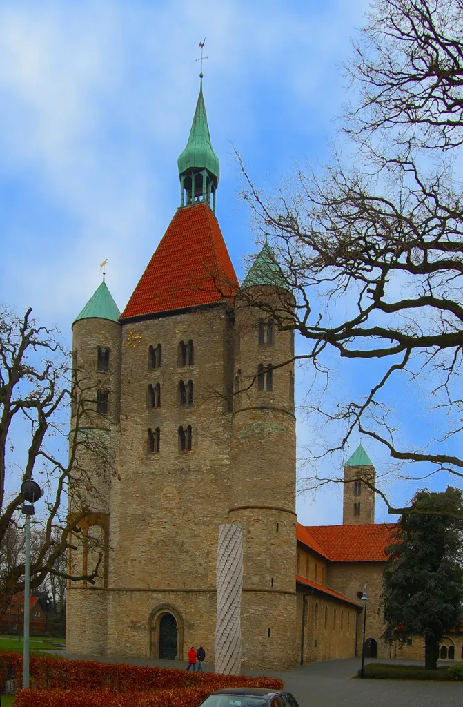 Westwerk der Stiftskirche St. Bonifatius Freckenhorst