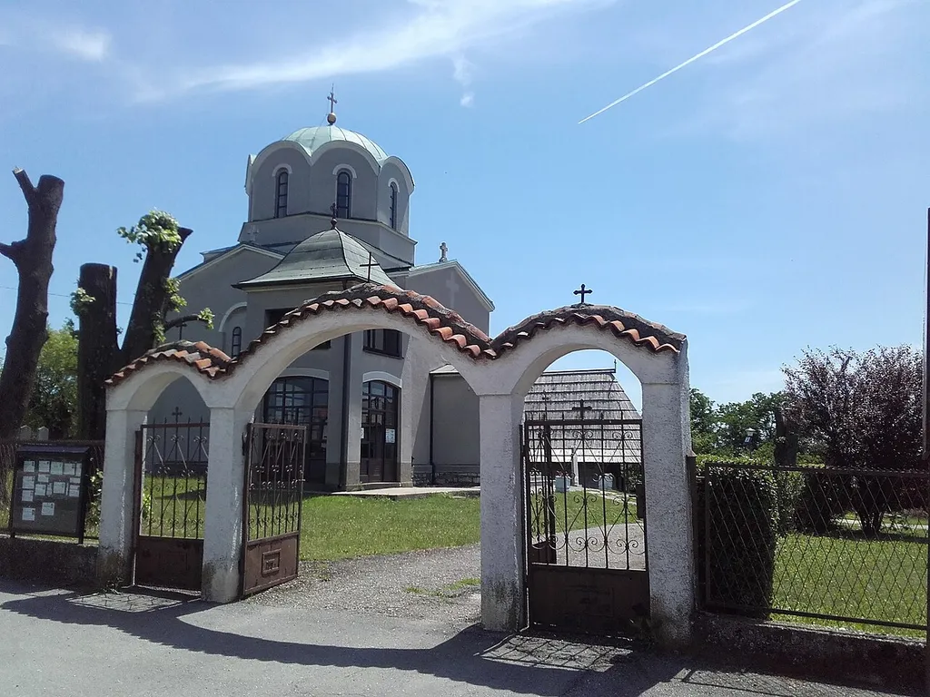 Ulaz u crkvenu portu