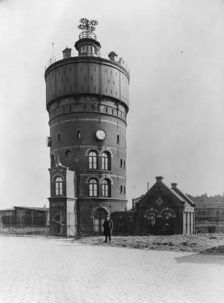 water tower in Delfshaven