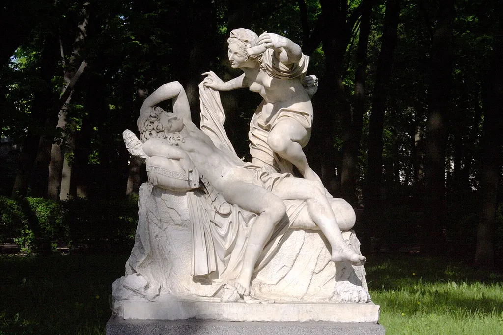 Cupid and Psyche (Summer Garden, Saint Petersburg)