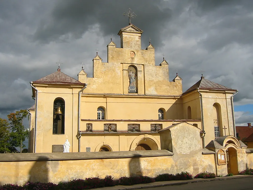 Photo of Linkuva church.
