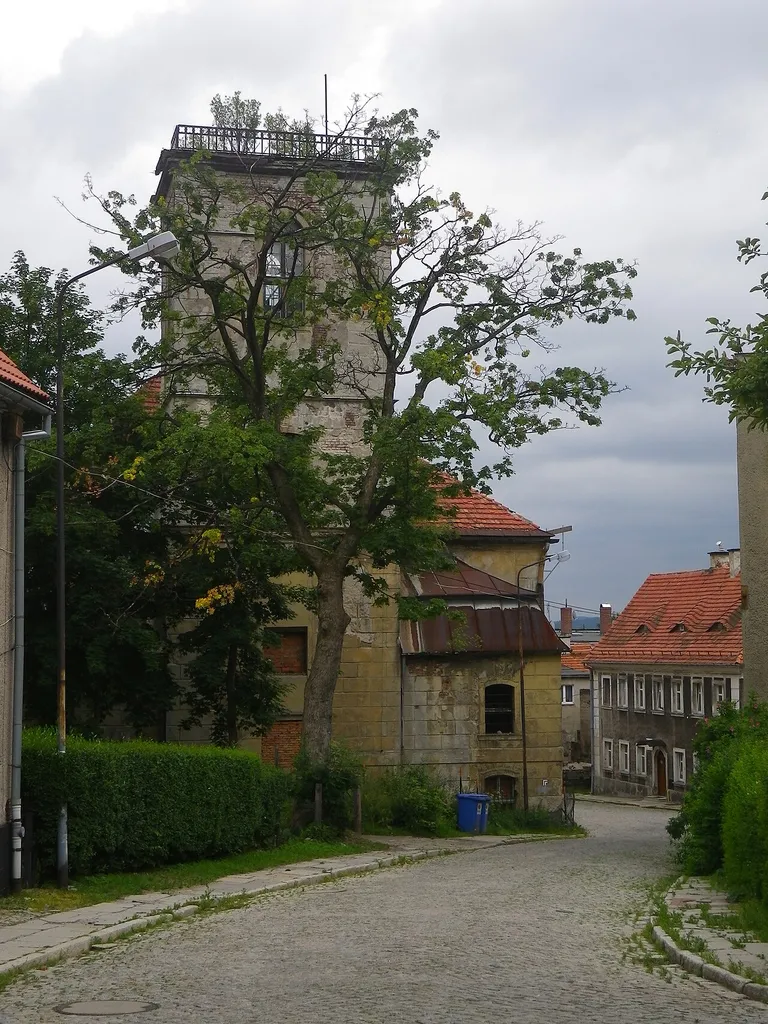 Boguszów-Gorce, ul. Kasprzaka 13 - dawny kościół ewangelicki, obecnie ruina, poł. XVIII