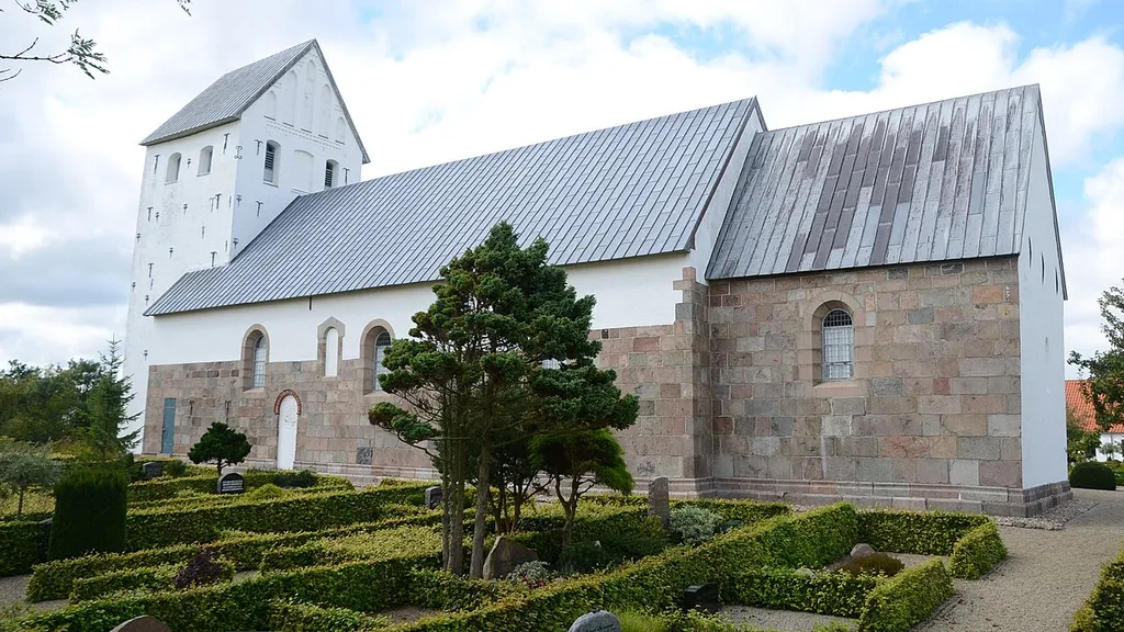 Janderup Kirke fra sydøst