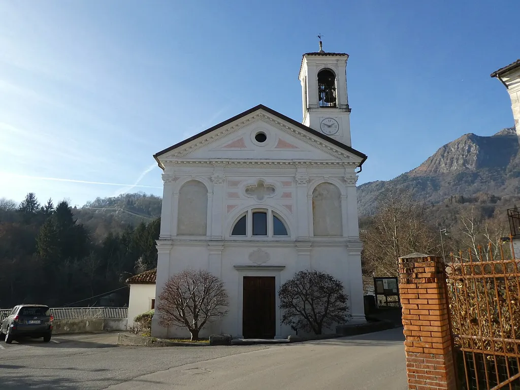 Paderno (San Gregorio nelle Alpi, Veneto, Italy), Saint Lucanus church