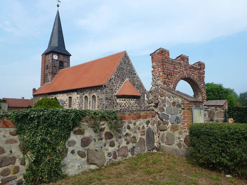 Bindfelde, Evangelische Dorfkirche, Baudenkmal