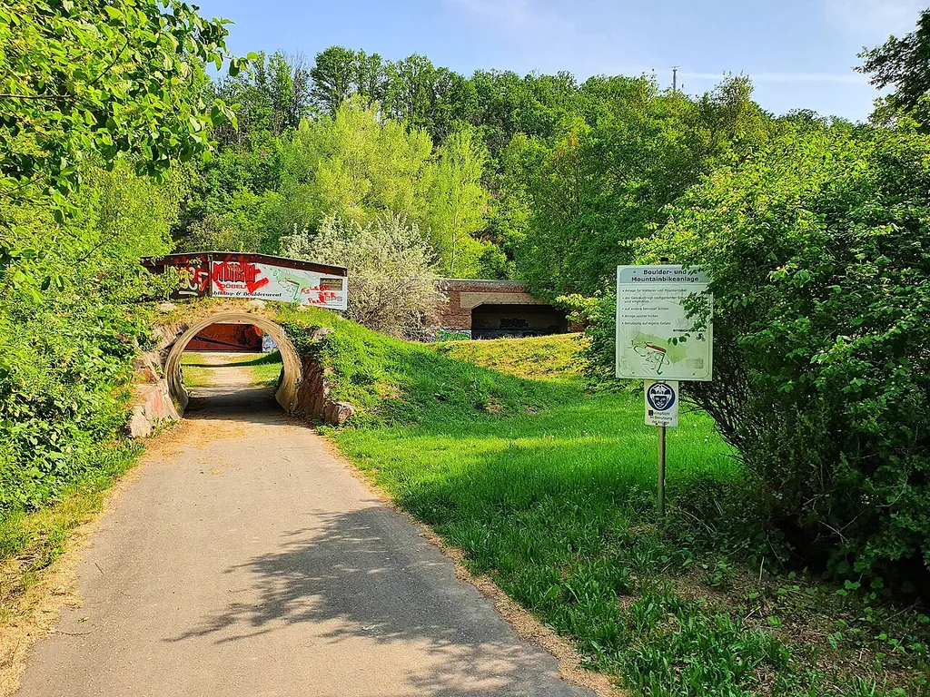 Eingang zur Mountainbike- und Boulderanlage auf den Klosterwiesen in Döbeln