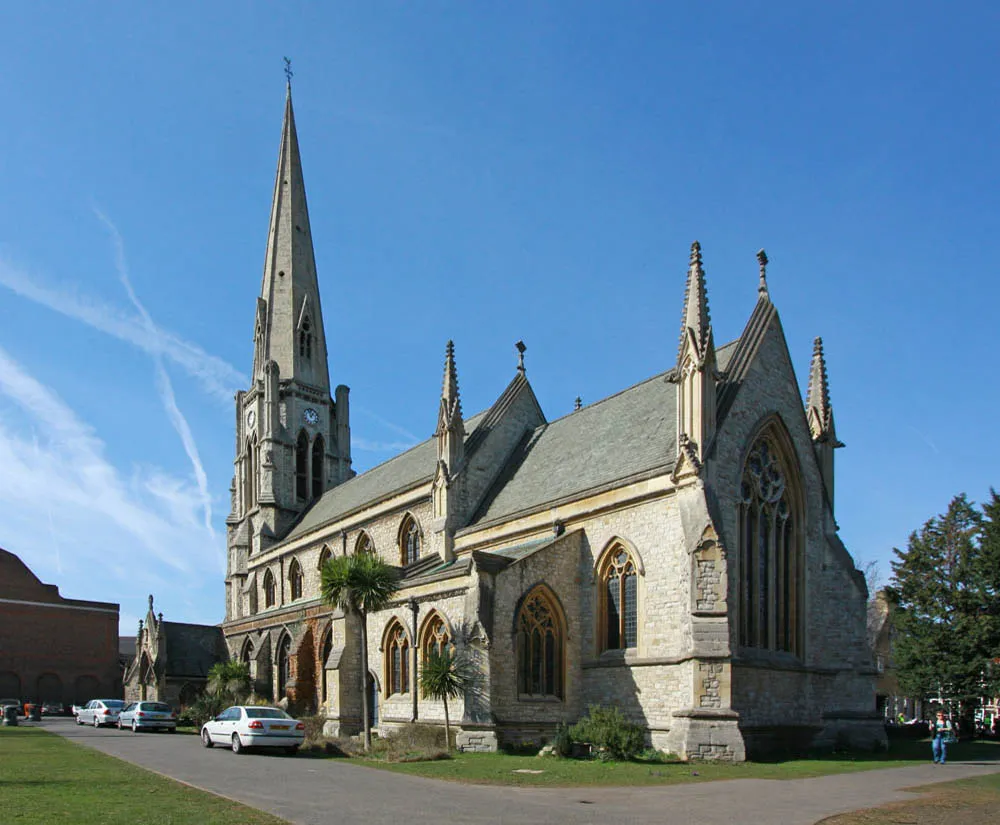 Christ the Saviour, Ealing Broadway