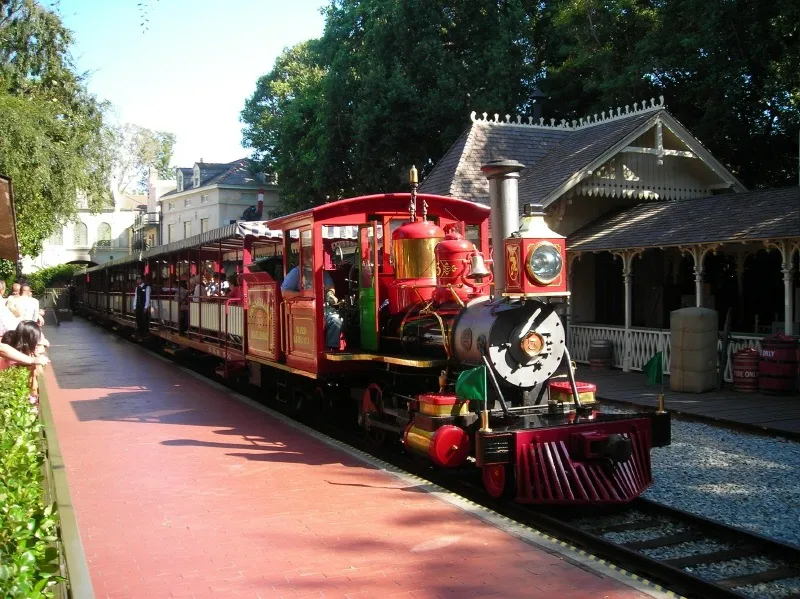 Disneyland locomotive 5, Ward Kimball, rolls into New Orleans Square Station. July, 2007.