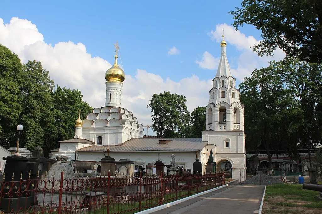 Старый собор. Трапезная и приделы. Шатровая колокольня: Донская пл., дом 1, строение 19, Донской, Южный округ, Москва
