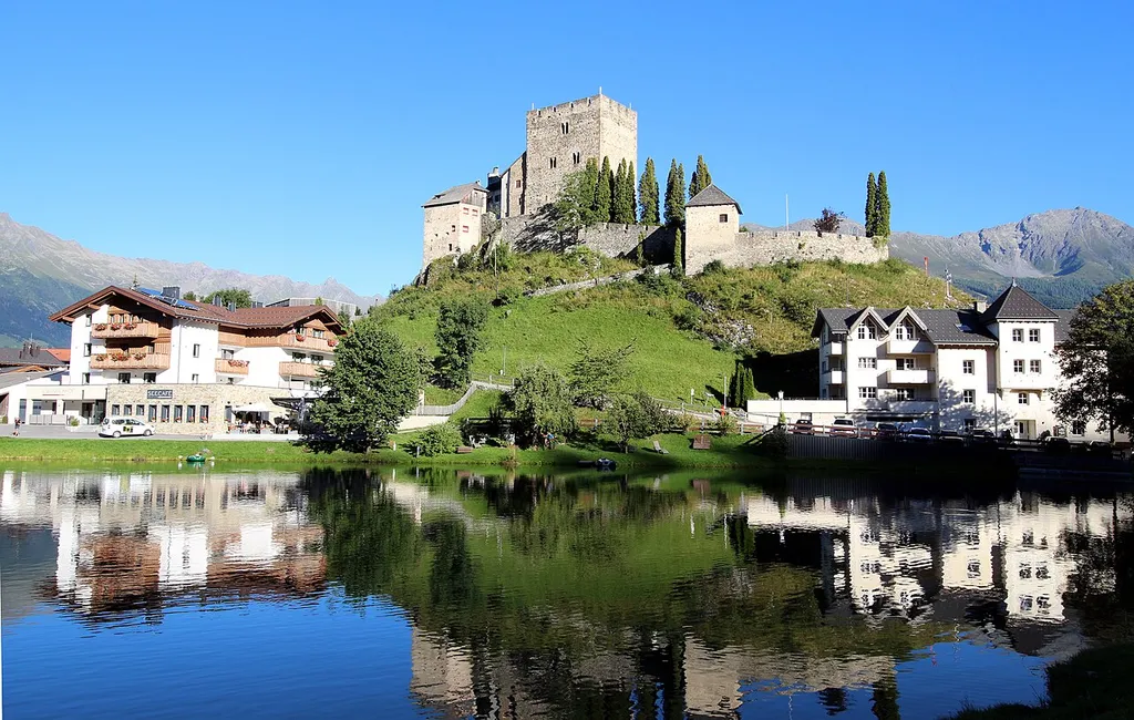 Burgruine Laudeck / Laudegg in Ladis, Tirol.