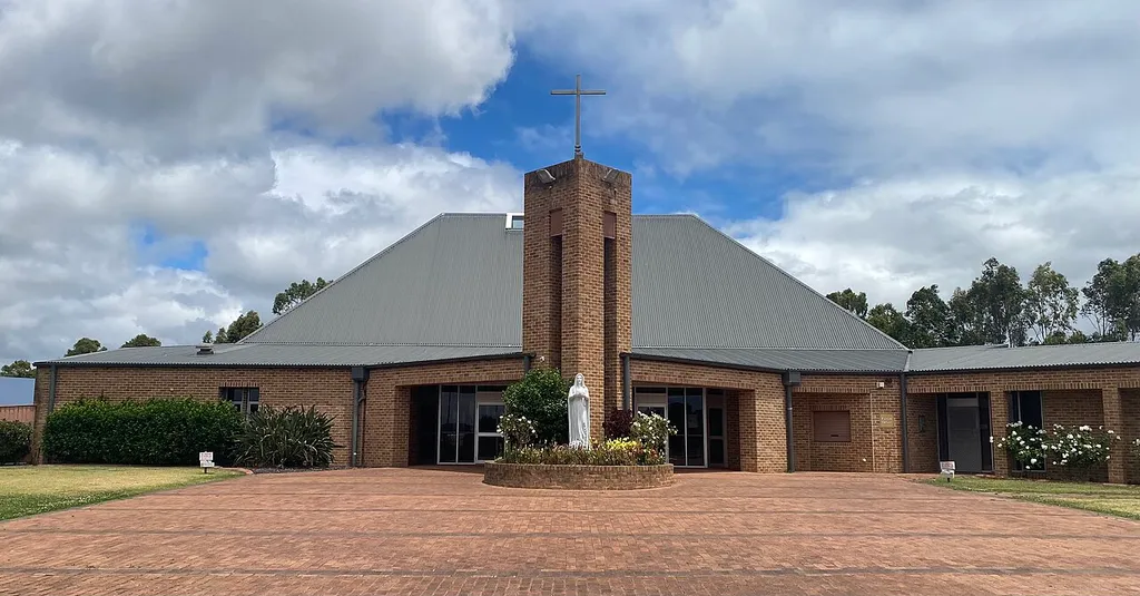 Holy Spirit Catholic Church Carnes Hill