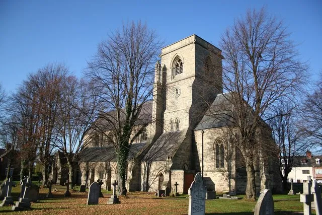 St.Luke's church By T.C.Hine in 1861-2 in the Decorated Gothic style, built at the expense of the Duke of Newcastle who opened a colliery in 1845. Its spire was removed in 1973 because of mining subsidence