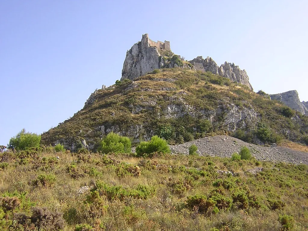 Castell d'Alfofra als municipis de Benifato i Confrides (la Marina Baixa, País Valencià)