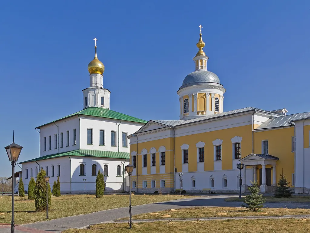 Church of St. Sergius, and the Epiphany Cathedral of Staro-Golutvin Monastery in Kolomna, Moscow Oblast, Russia.