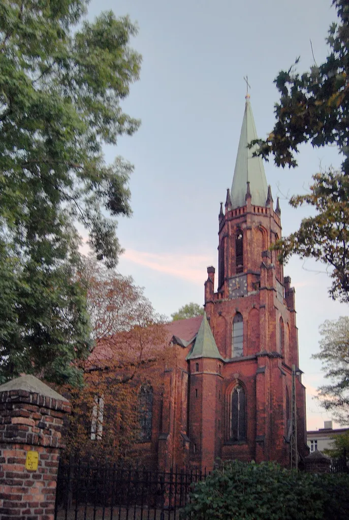 Mysłowice - budynek kościoła ewangelicko-augsburskiego Apostołów Piotra i Pawła