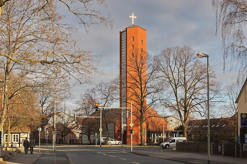 Matthiaskirche in Großbuchholz (Hannover), Niedersachsen, Deutschland.