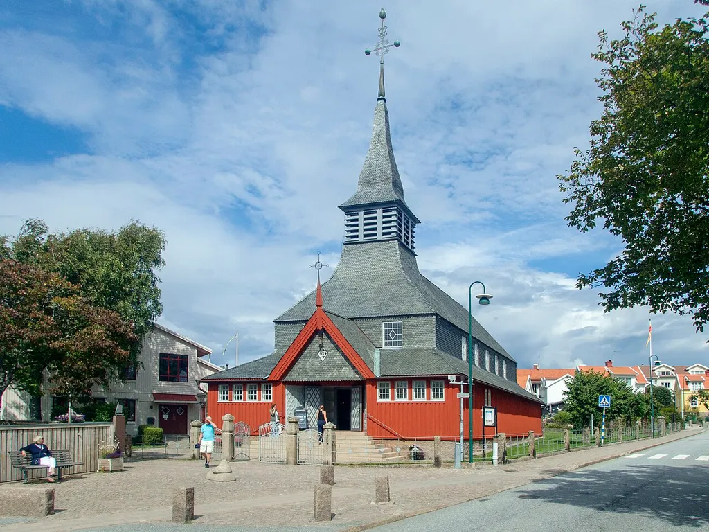 Hunnebostrands kyrka. Byggnadsår 1910-1911. Arkitekt: Sigfrid Ericson This is a photo of an ecclesiastical monument in Sweden, number 21300000002958 (sub-number: 21400000443298) in the RAÄ buildings database.