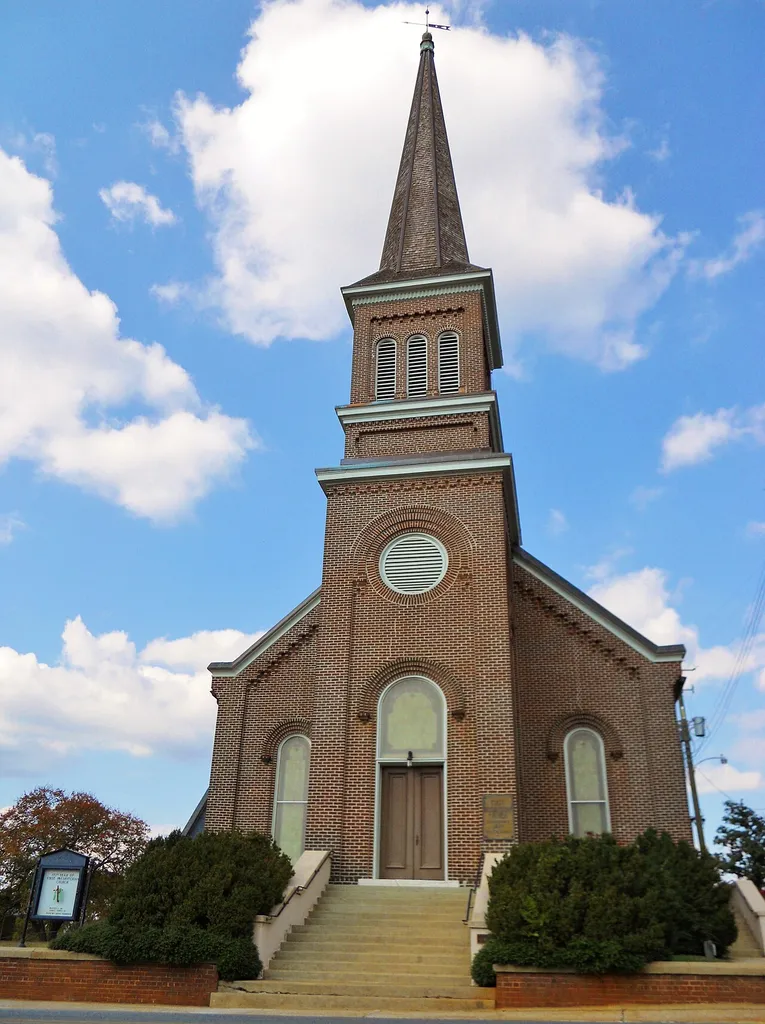 This is a photograph of the First Presbyterian Church in Talladega, Alabama.