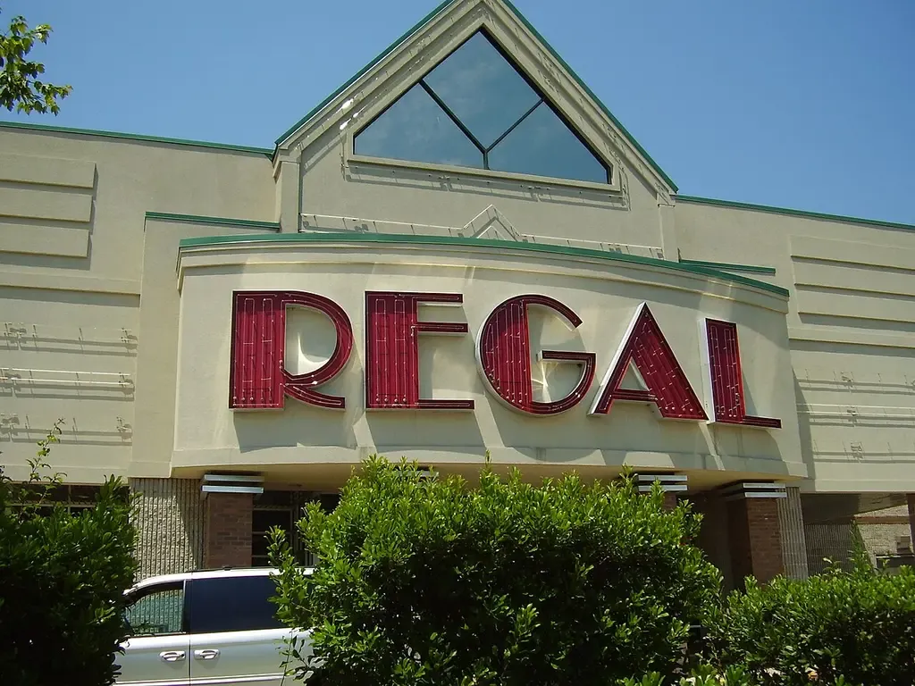 Regal Edgmont Square 10