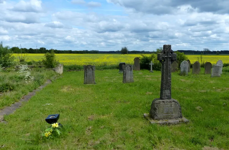 Cemetery along Ravensfleet Road